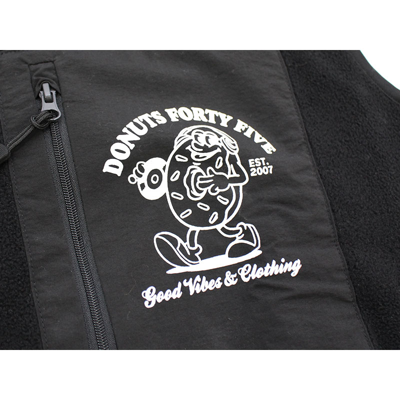 CHARACTER FLEECE VEST