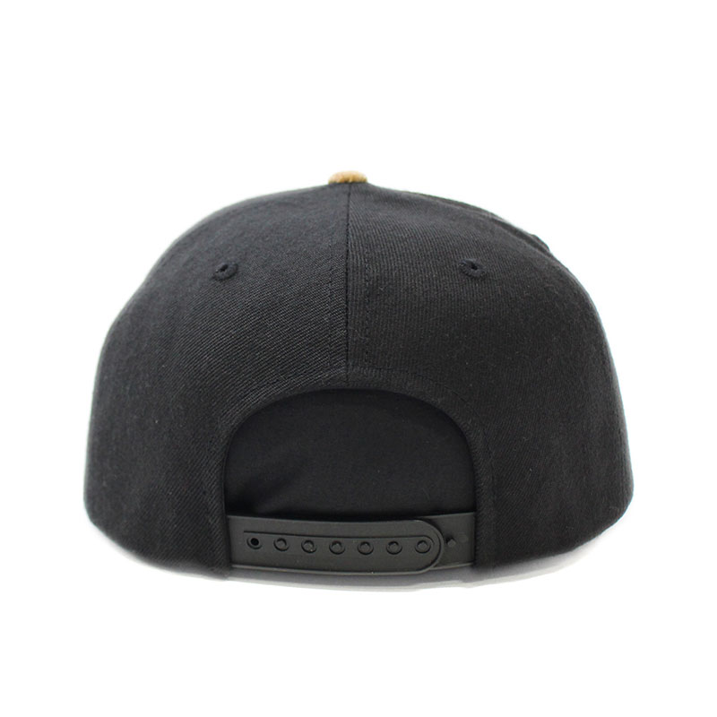 METAL PLATE SNAPBACK CAP -CORK-