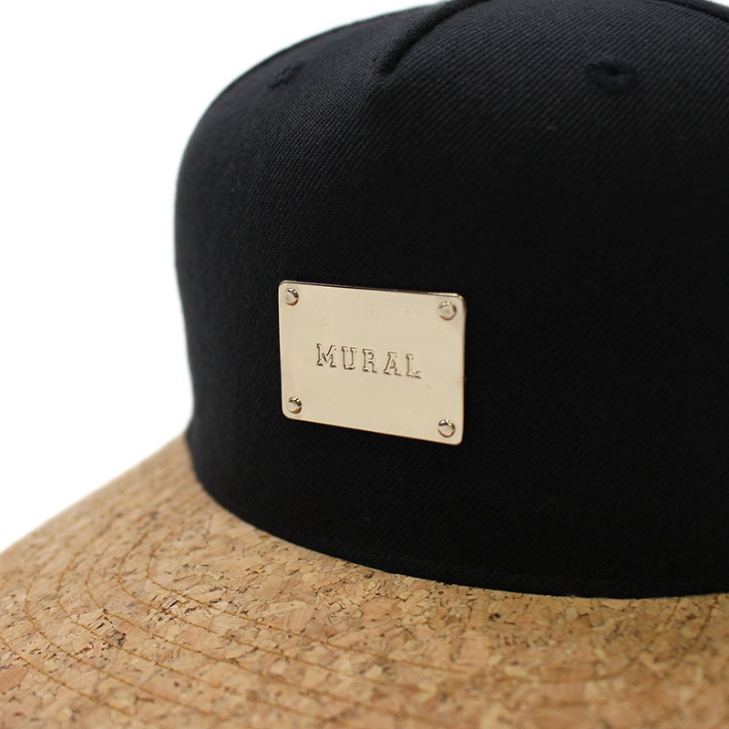 METAL PLATE SNAPBACK CAP -CORK-