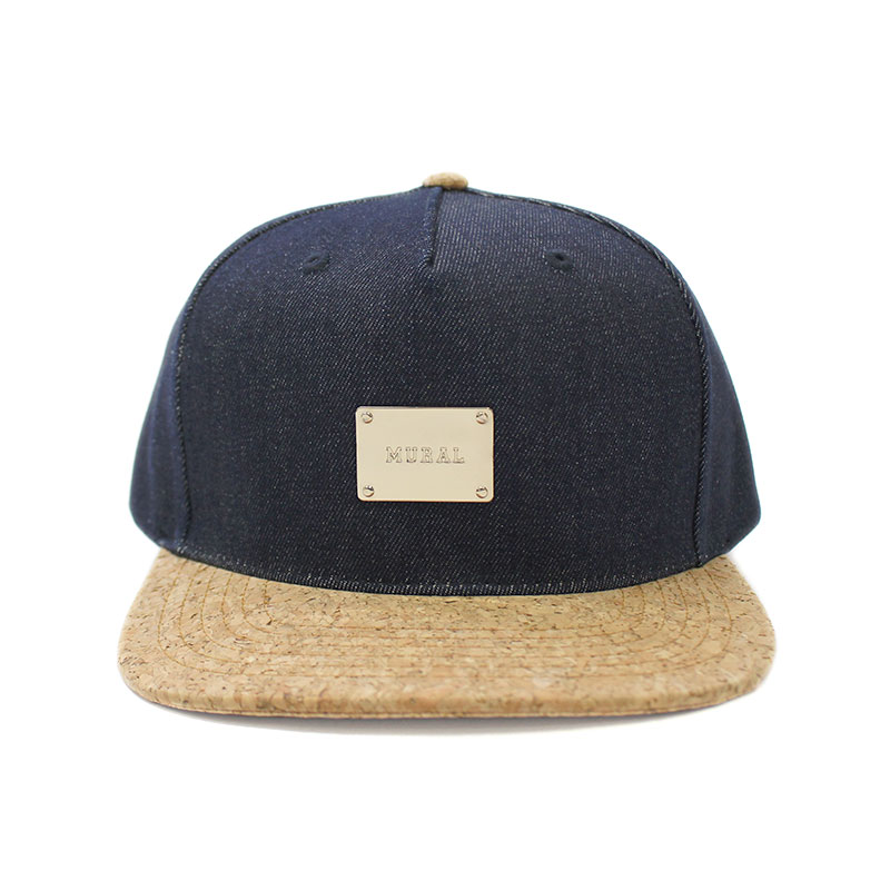 METAL PLATE SNAPBACK CAP -CORK-