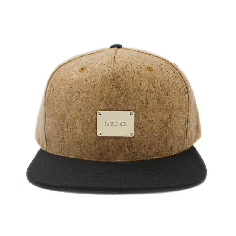 METAL PLATE SNAPBACK CAP -CORK-