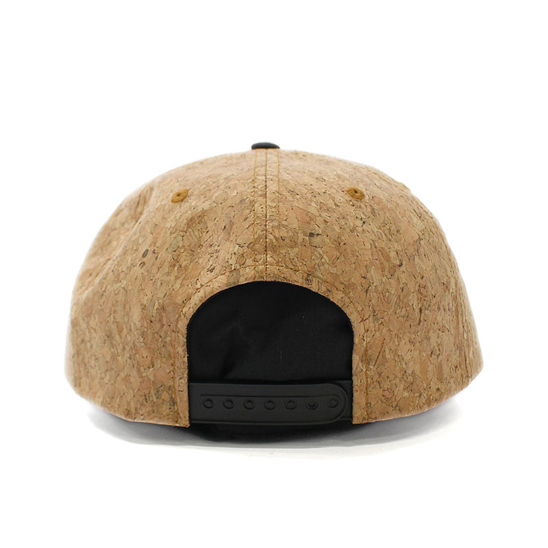 METAL PLATE SNAPBACK CAP -CORK-