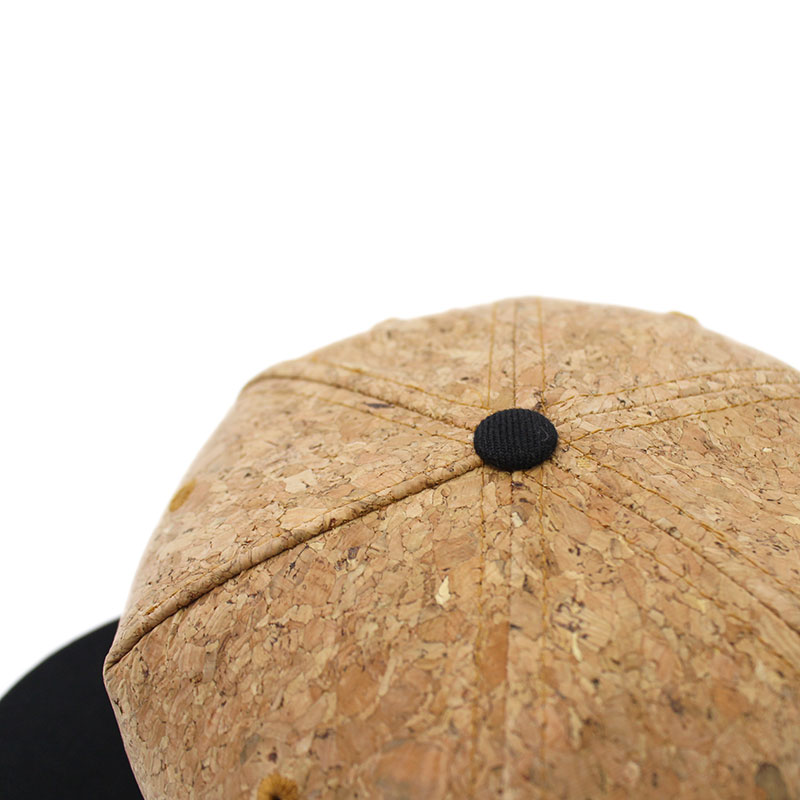 METAL PLATE SNAPBACK CAP -CORK-