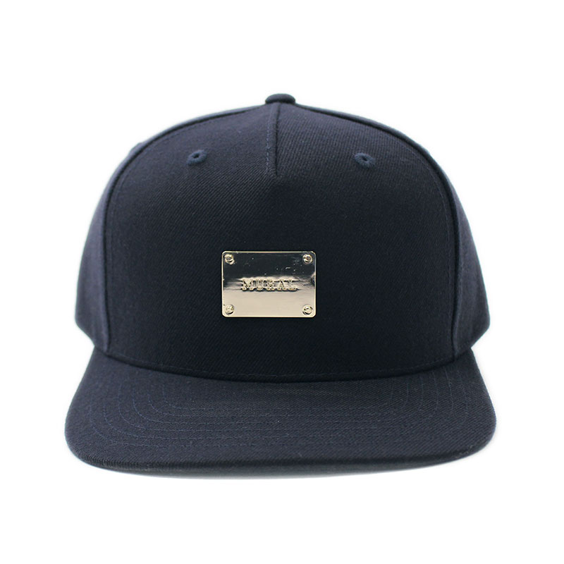 METAL PLATE SNAPBACK CAP