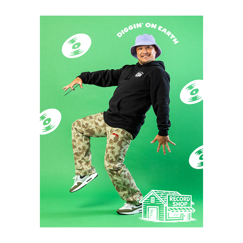 DIGGIN' ON EARTH HOODIE