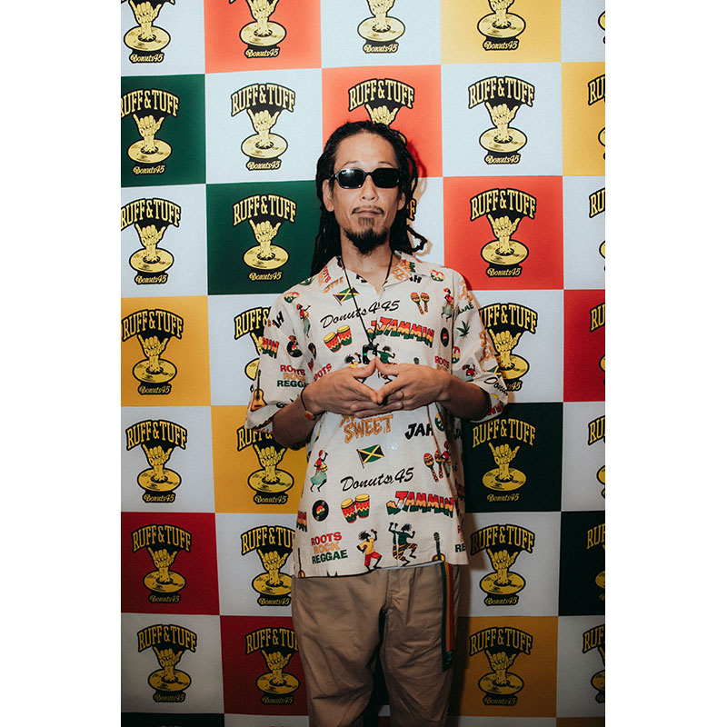 JAMMIN' ALOHA SHIRTS