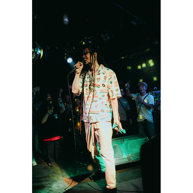 JAMMIN' ALOHA SHIRTS