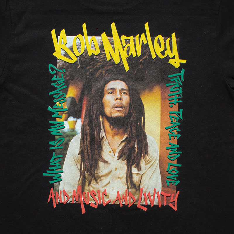 MEGGASE T-SHIRT