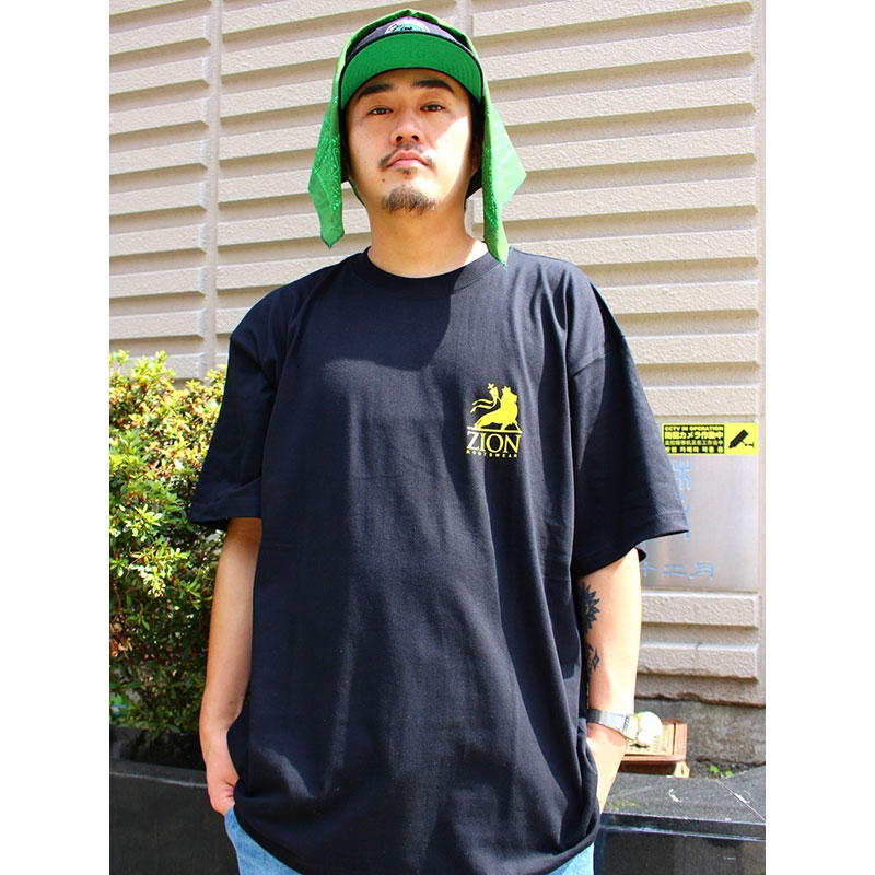 MEGGASE T-SHIRT