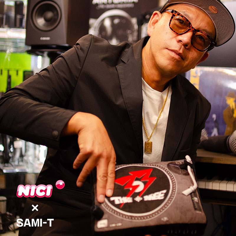 SAMI-T×NICI TURN TABLE ぬいぐるみ
