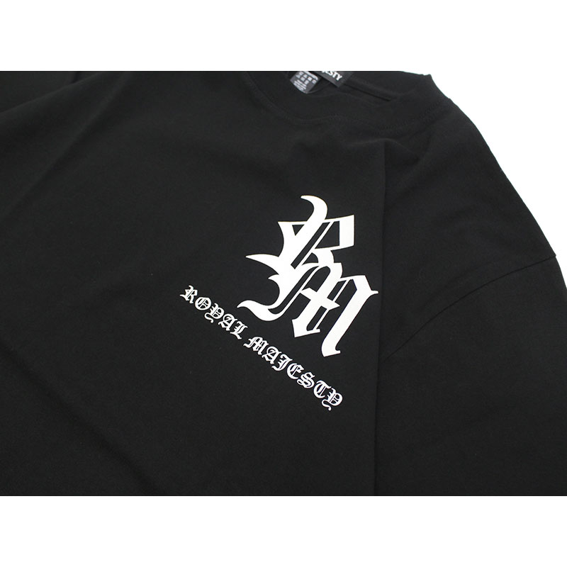 OLD ENGLISH CROSS ON SLEEVE T-SHIRT