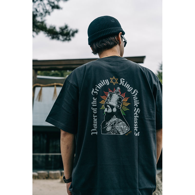 SELASSIE I with MOON T-SHIRT