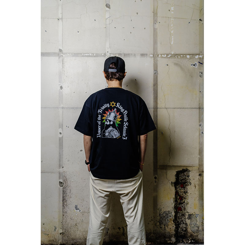 SELASSIE I with MOON T-SHIRT